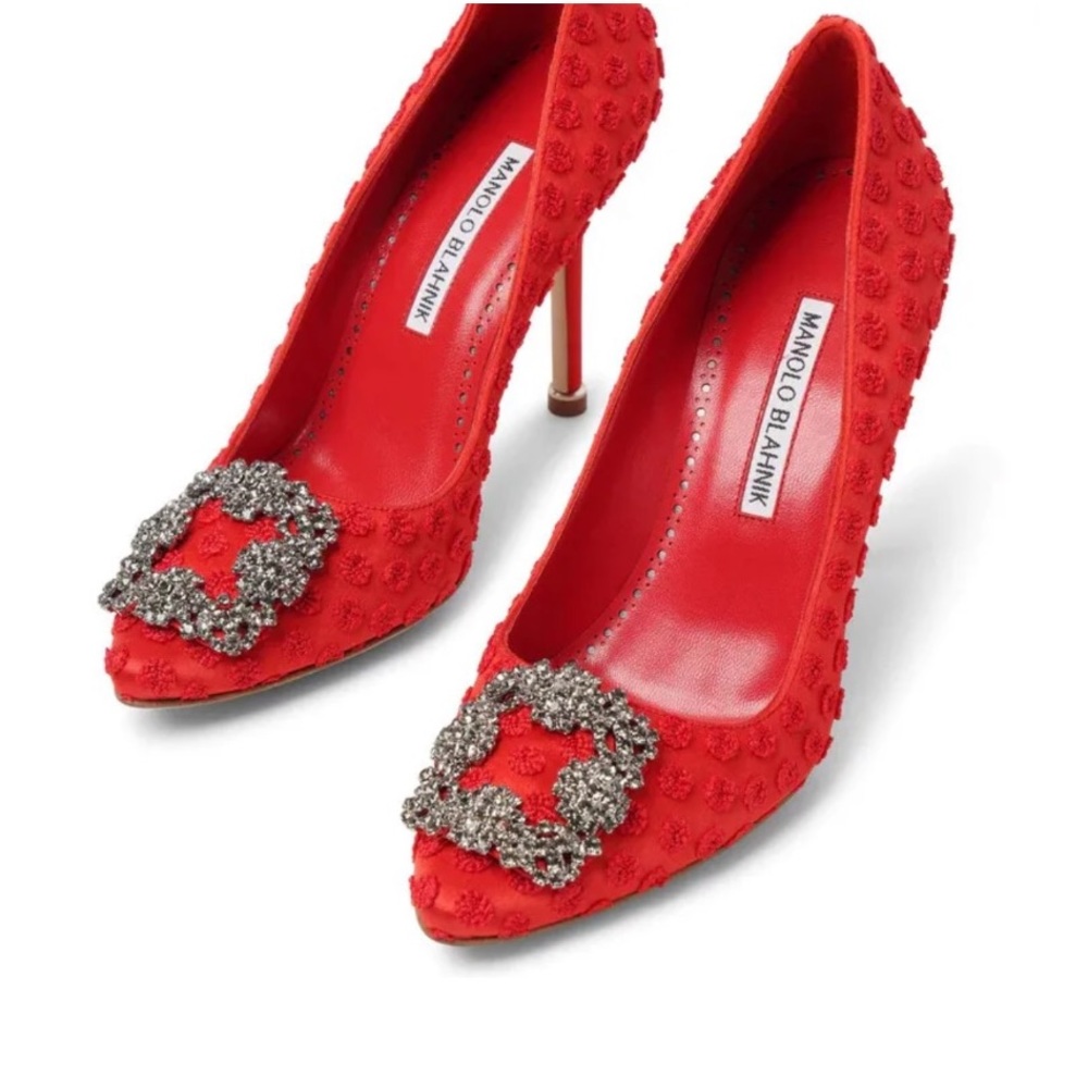 MANOLO BLAHNIK Hangisi 105mm
Embellished Textured-satin in Red Mismatched $1765